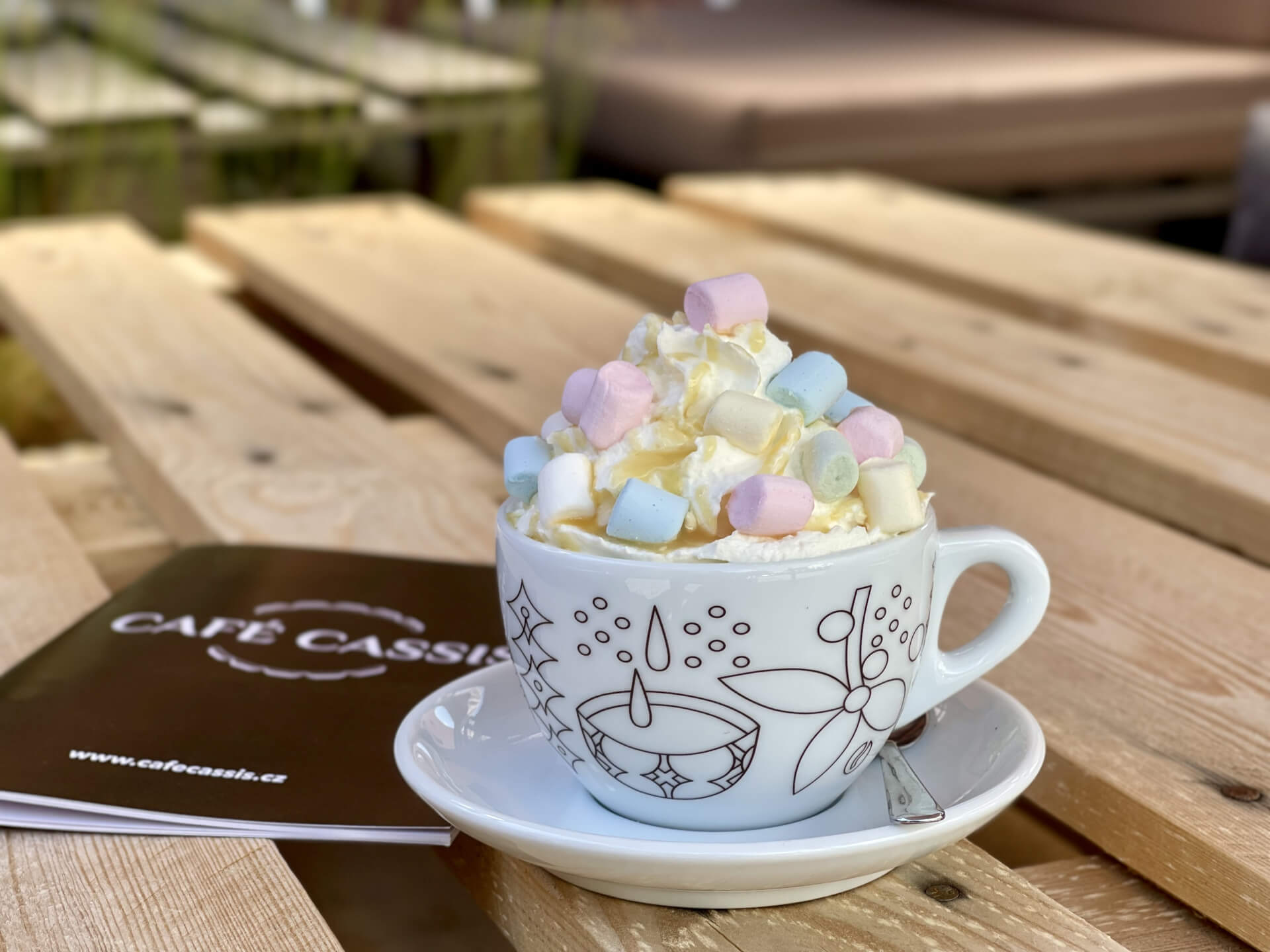 Sladký život v Café Cassis