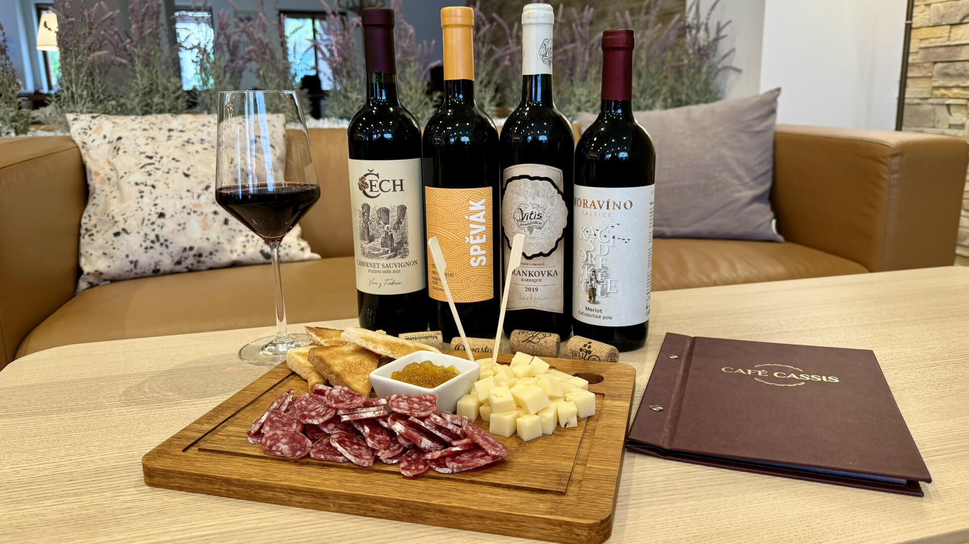Vinárna Litvínov - Café Cassis